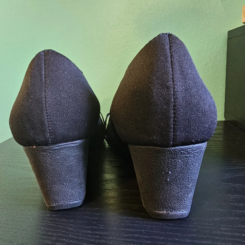 Anne Klein AKSport 'Tabora' Black Wedge Fabric Shoes Women's Size 8M